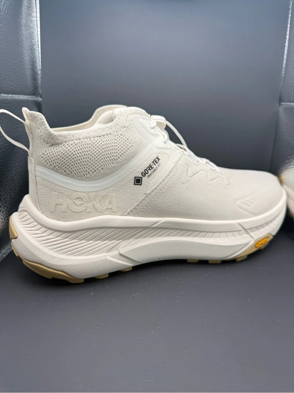 HOKA ONE ONE TRANSPORT CHUKKA GTX WP HIKER BOOTS , WOMEN US 9,5 /EUR 42 NEW